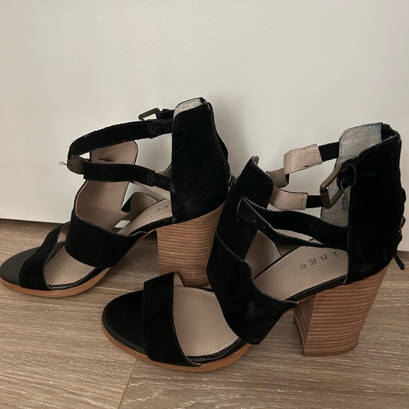 Hinge Cora Suede Block Sandal Heel - Picture 1 of 3